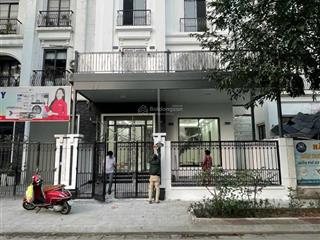 Cho thuê nhà biệt thự kđt phùng khoang 150m2 4 tầng nhà đẹp bề thế làm vp hoặc ở giá chỉ 26tr/th