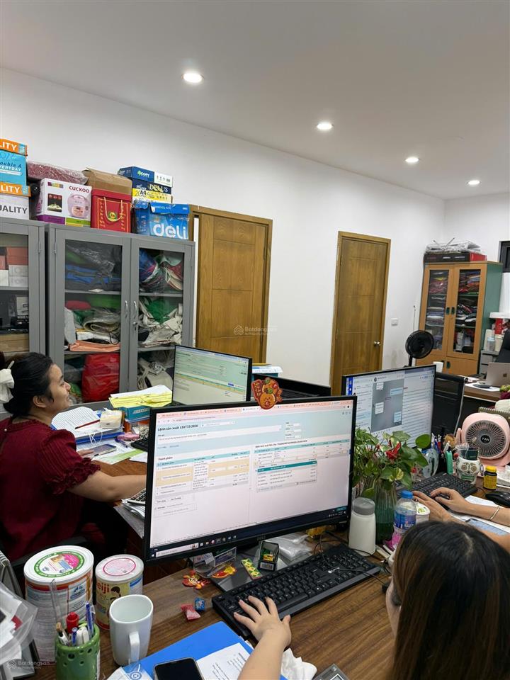 Cho thuê căn hộ chung cư golden west số 2 lê văn thiêm 100m2 3n đồ cơ bản 13 triệu/tháng