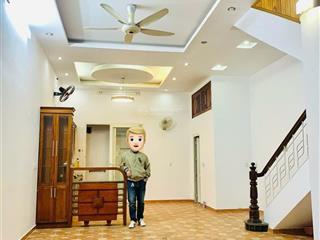 Cho thuê nhà khuất duy tiến, thanh xuân 55m2,5 tầng nhà rất đẹp oto đỗ cửa giá chỉ 19tr/th