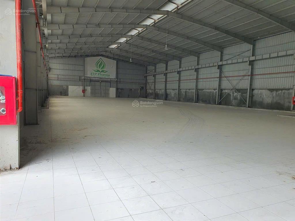 Cho thuê kho xưởng đại lộ thăng long, quốc oai  diện tích kho xưởng 1000m2. pccc tự động giá rẻ