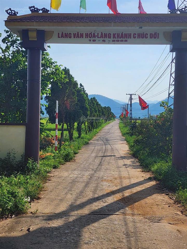 Bán đất tặng nhà, chỉ việc xách bình vôi về ở tại khánh chúc, ba vì dt 408m²  0979 534 ***