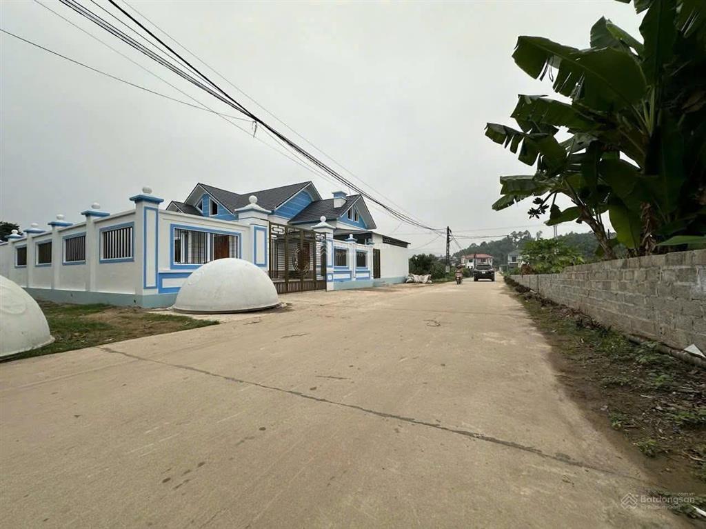 Đất phú thọ gần 200m2. chỉ 1 bước chân ra đường tỉnh lộ 317, nhấn ga nhẹ đến k9 ba vì, hà nội