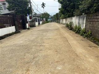 Chủ cắt bán 400m trục chính thôn luồng yên trung thạch thất .kinh doanh buôn bán tốt  0979 534 ***
