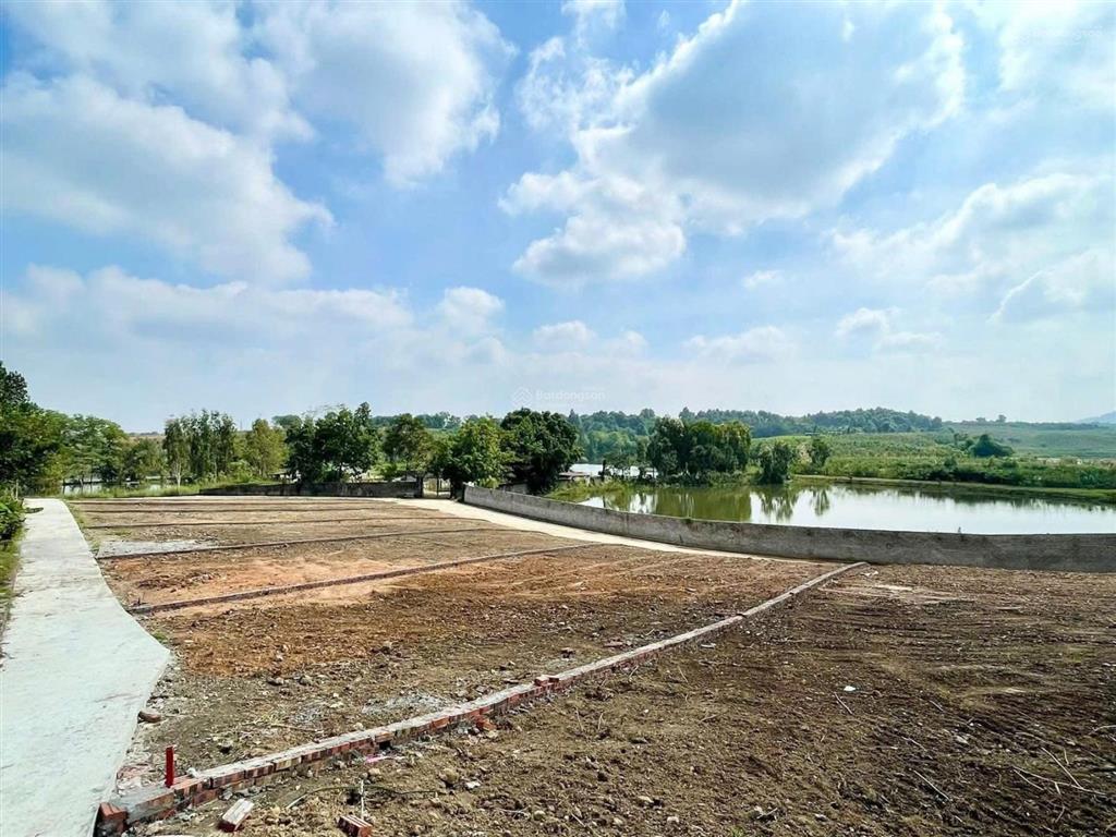 Lô đất bám hồ suối hai f0 đẹp  rẻ  tiềm năng tăng giá cao,   0979 534 ***