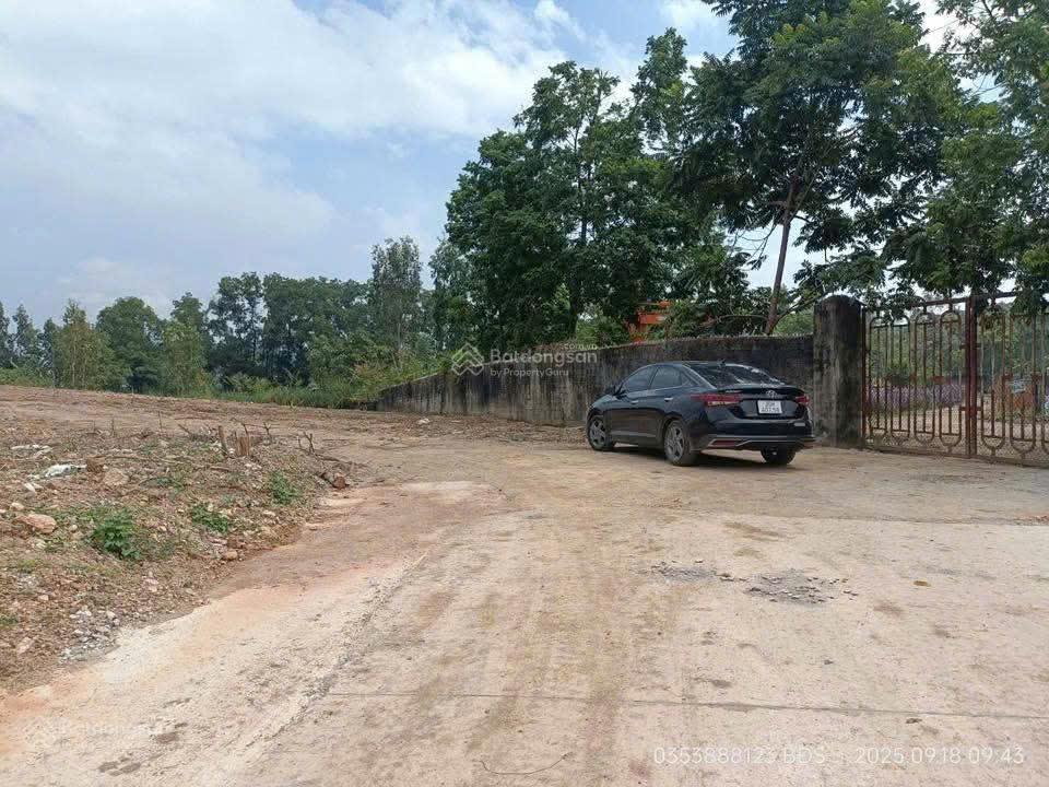 Lô đất bám hồ suối hai f0 đẹp  rẻ  tiềm năng tăng giá cao,   0979 534 ***