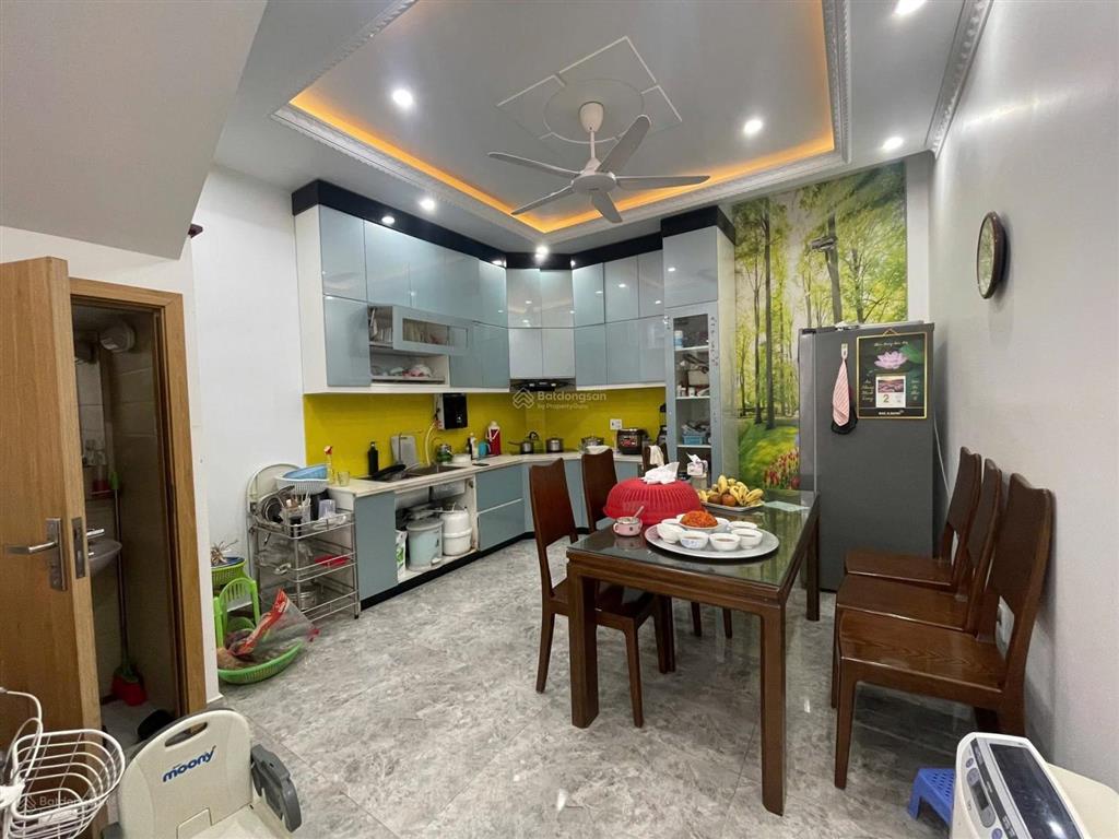 Nhà him lam hùng vương đường 10m chỉ 4,3 tỷ