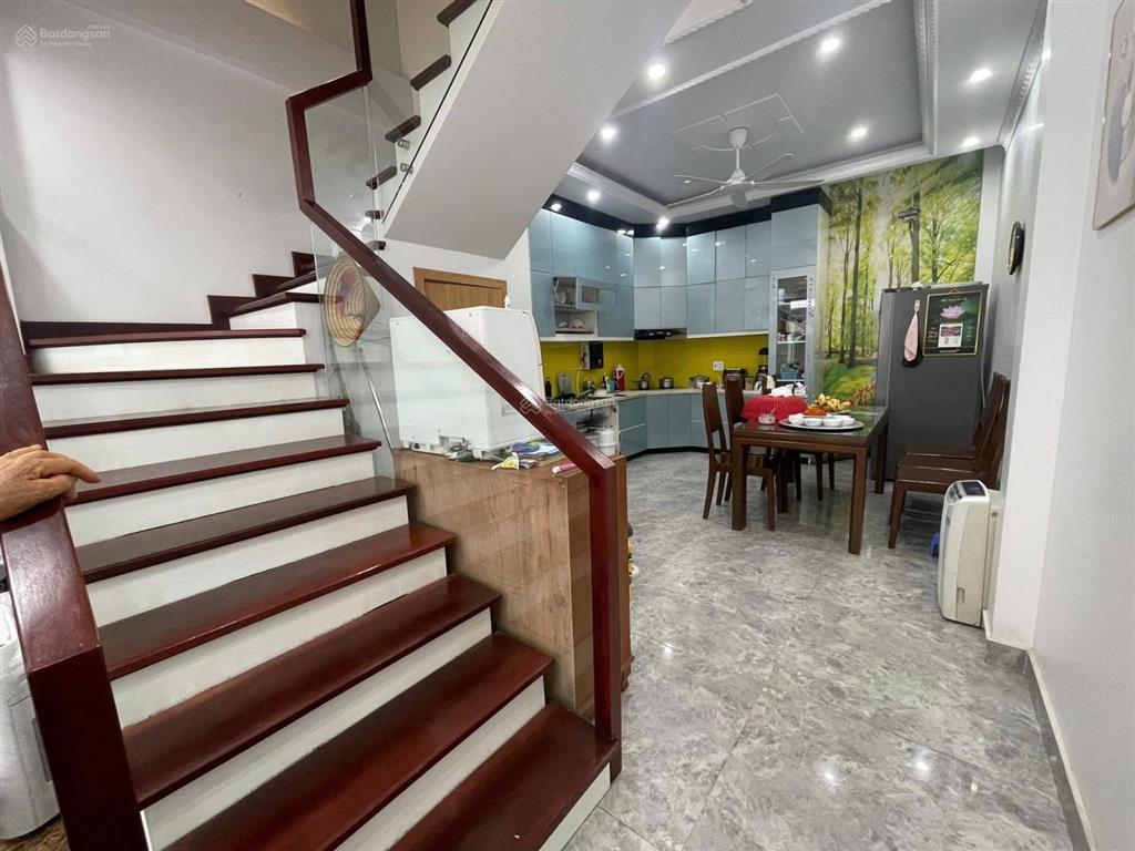 Nhà him lam hùng vương đường 10m chỉ 4,3 tỷ