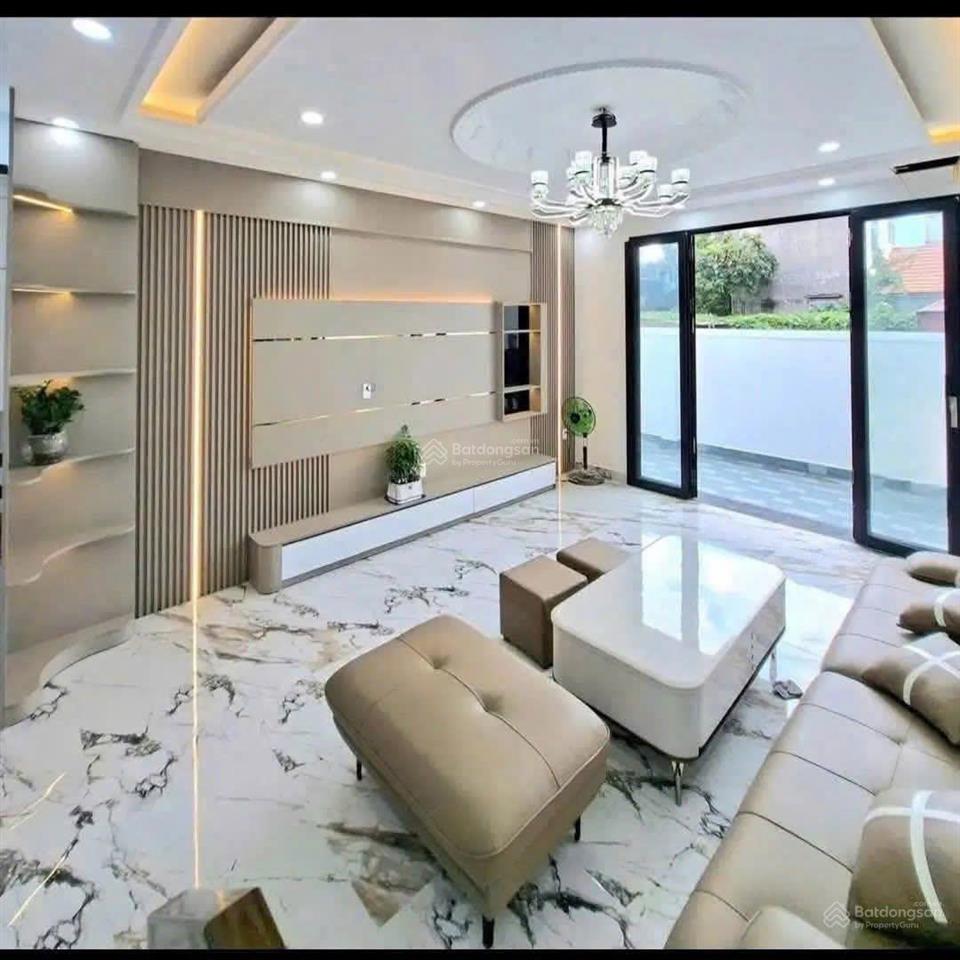 Nhà 4 tầng tôn đức thắng ô tô vào được chỉ 3,25 tỷ