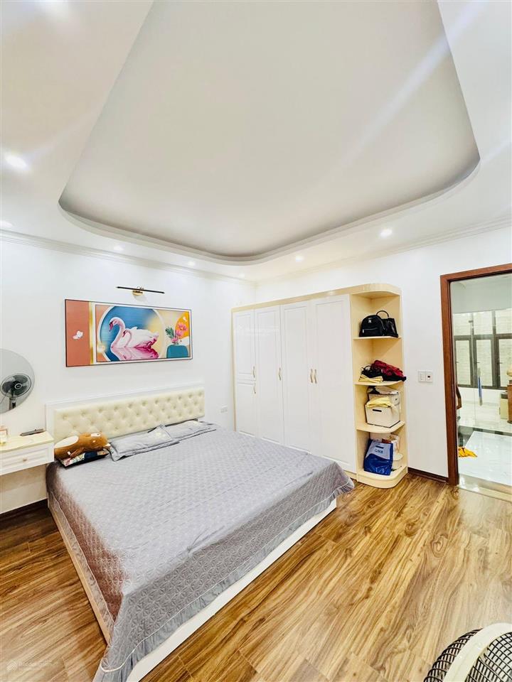 Nhà 4 tầng khu tđc vinhomes riverside đường 11m chỉ 5,2 tỷ