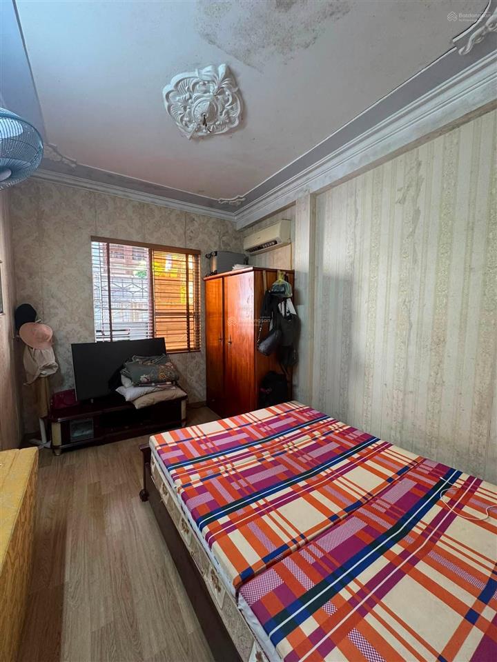 Nhà 3 tầng nguyễn hồng quân 3 bước chân ra chợ hòa bình chỉ 2,5 tỷ