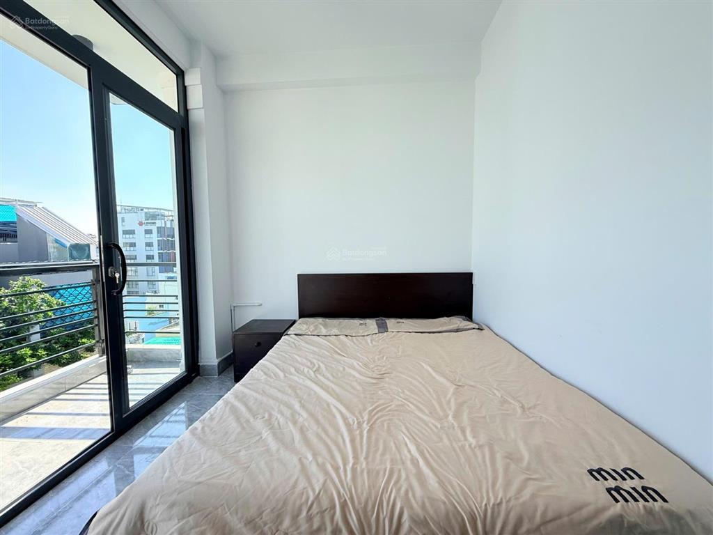 Cho thuê cc mini 1pn balcony 50m2 hầm xethang máy ngay chợ tân định gần công viên lê thị riêng