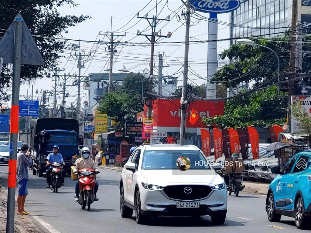 Bán nhà mặt tiền kinh doanh hoàng hữu nam q9.tp thủ đức.
dt.4m x 24.5n2 .94m2.