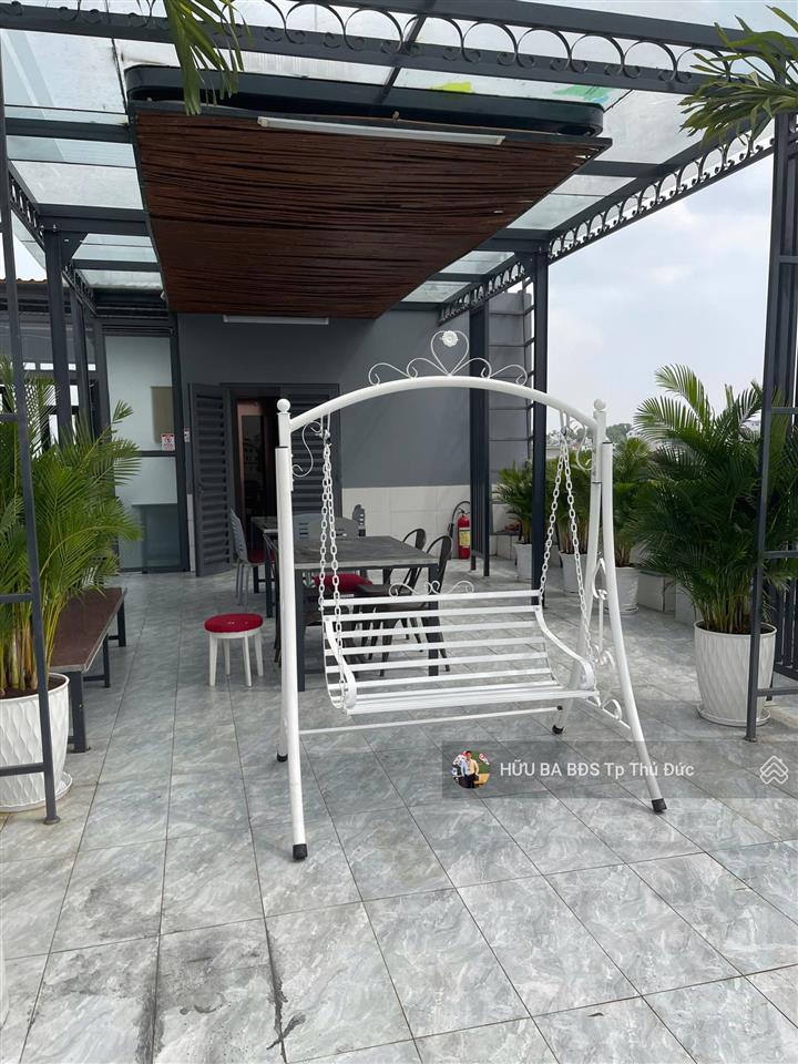 Tòa nhà 4 tầng có tháng máy .ngang 8m đang cho thuê 60tr /1th giá bán 13.6 tỷ sổ hồng riêng.