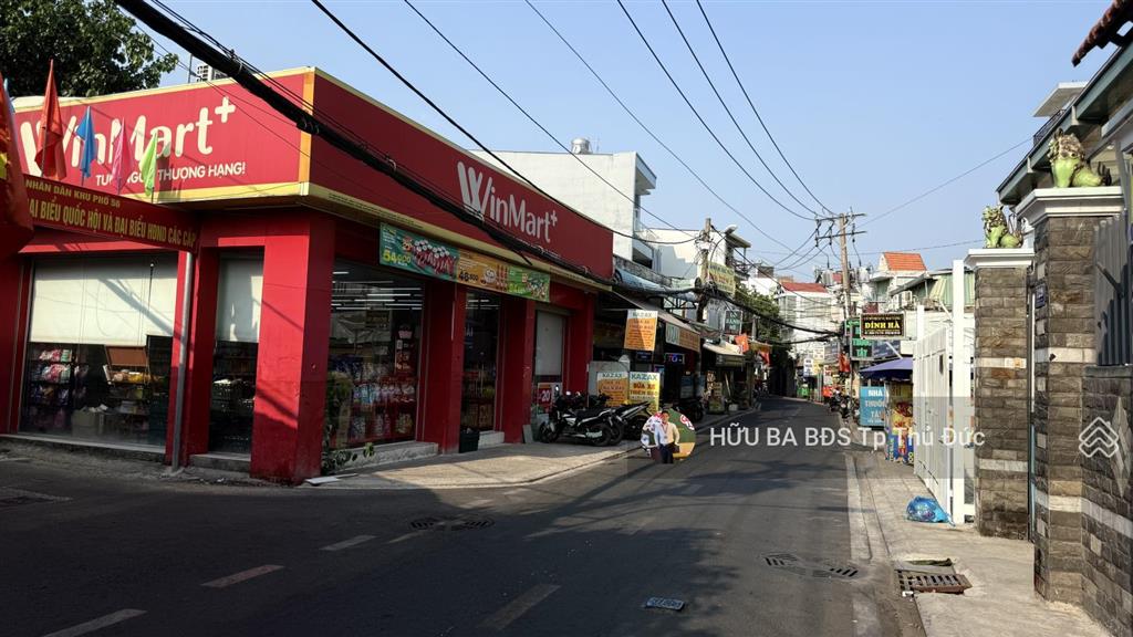 Mặt tiền kinh doanh. dt4.7m x 11m. 50m công nhận nhà đang cho thuê 14tr/1 th giá bán 6.5 tỷ sổ hồng