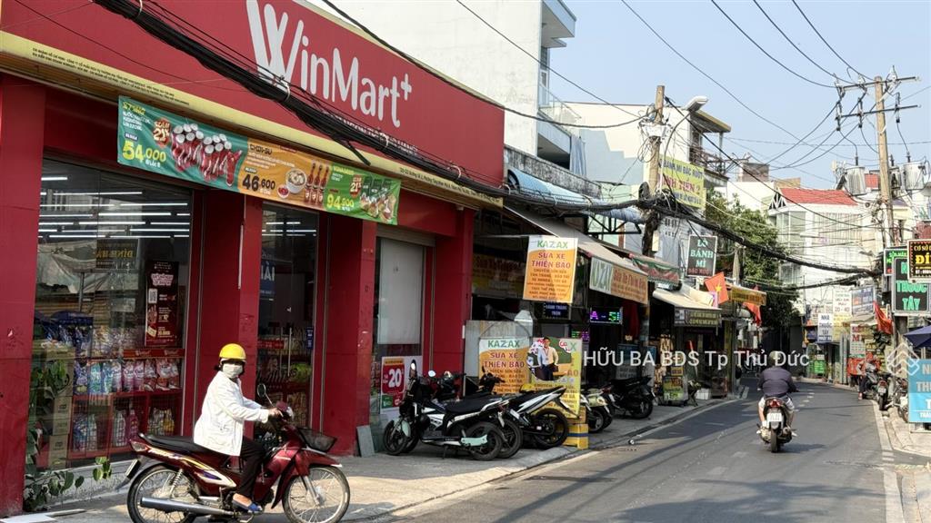 Mặt tiền kinh doanh. dt4.7m x 11m. 50m công nhận nhà đang cho thuê 14tr/1 th giá bán 6.5 tỷ sổ hồng