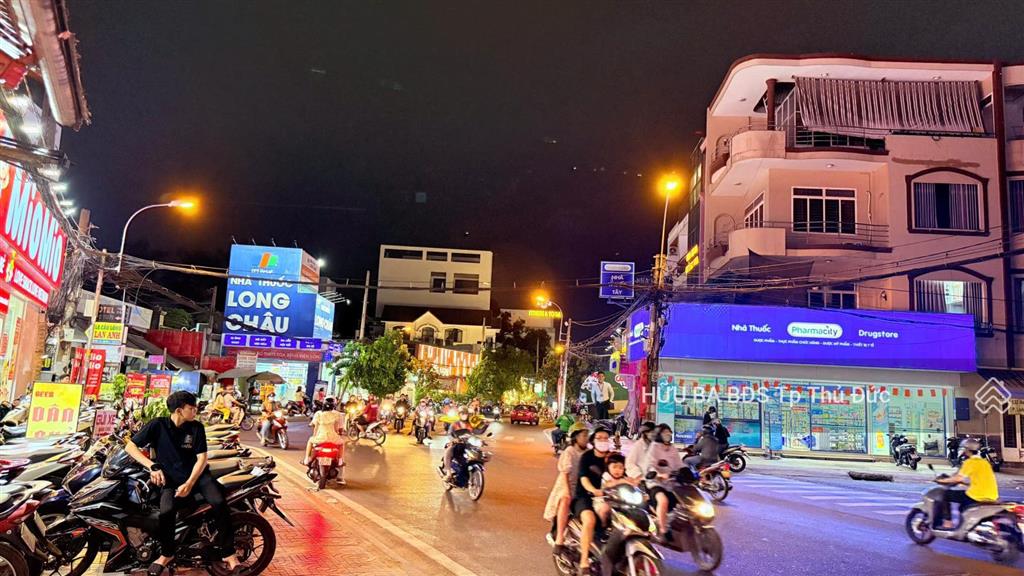 Chủ cần bán gấp mt kinh doanh hoàng diệu 2, dt 120 m2 nhà đang cho thuê 35 tr/1th. sổ riêng