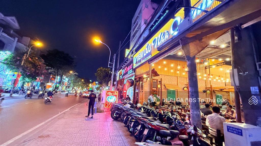 Chủ cần bán gấp mt kinh doanh hoàng diệu 2, dt 120 m2 nhà đang cho thuê 35 tr/1th. sổ riêng