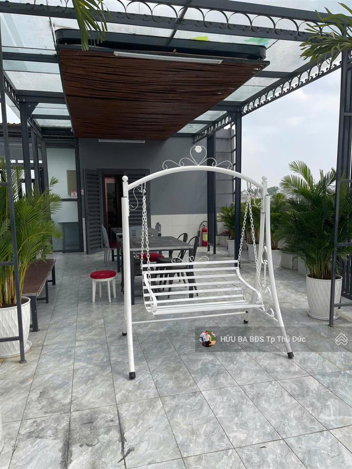 Tòa nhà căn hộ dịch vụ 16 phòng 4 tầng có thang máy ngang 8m đang thu nhập 60tr /1th