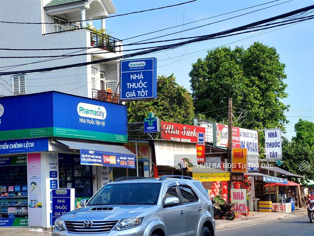 Nhà 1 lầu ngang 4.2m đất 90.m2 sàn 125m2 nhà mặt tiền hoàng hữu nam.giá 7.5 tỷ sổ hồng riêng