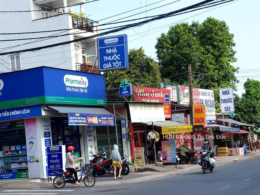 Nhà 1 lầu ngang 4.2m đất 90.m2 sàn 125m2 nhà mặt tiền hoàng hữu nam.giá 7.5 tỷ sổ hồng riêng