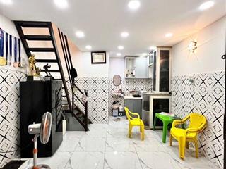 Nhà đẹp 3 tầng, 2 phòng ngủ, quận 6