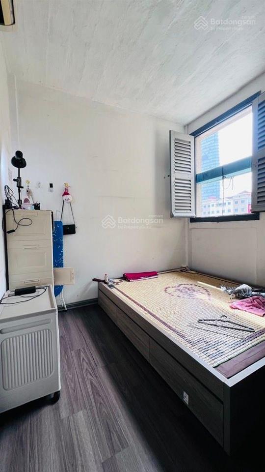 Căn hộ 1 phòng ngủ, tầng 8, ngay trung tâm quận 1, dtsd 35m2, chỉ 3 tỷ 2 (thương lượng)