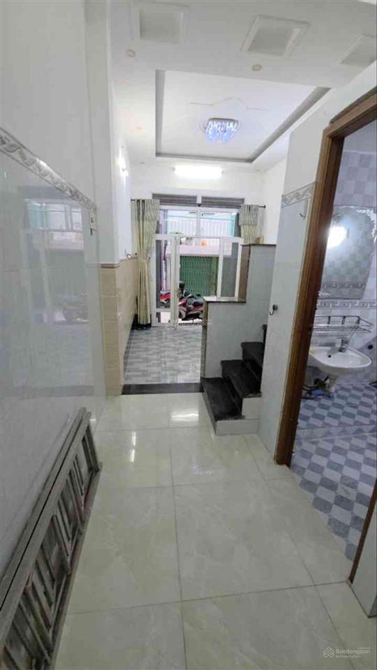 35m2  4 tầng  chỉ 6 tỷ 18  ngay phạm văn chí, 6