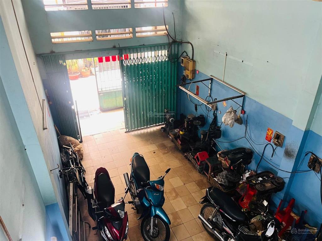 Chỉ hơn 6 tỷ  56m2, 3 tầng, hẻm xe hơi, gần cầu phạm văn chí quận 6