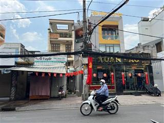 Sát mặt tiền tân hoà đông, quận 6, nhà 4 tầng, 83m2 chỉ 6 tỷ 5