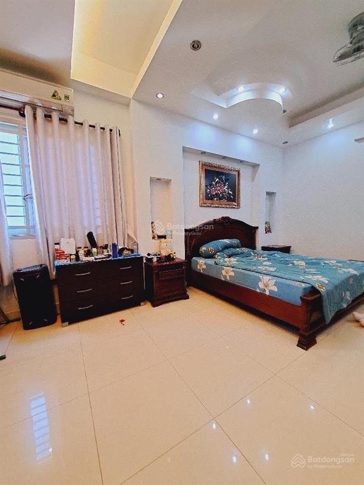 Quận 6  92m2, ngang lớn 6.5m, 4 tầng ở ngay chỉ 11 tỷ 8