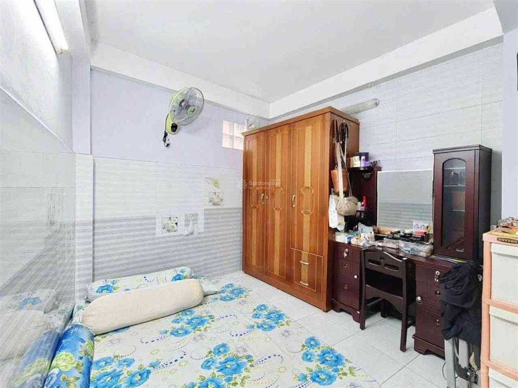 5,6 tỷ  45m²  3 tầng btct  gần vòng xoay lê đại hành, quận 11