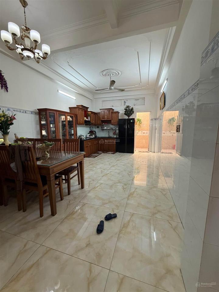 Nhà mặt tiền, mới đẹp, 72m2, 4 tầng, ngay lý chiêu hoàng, quận 6