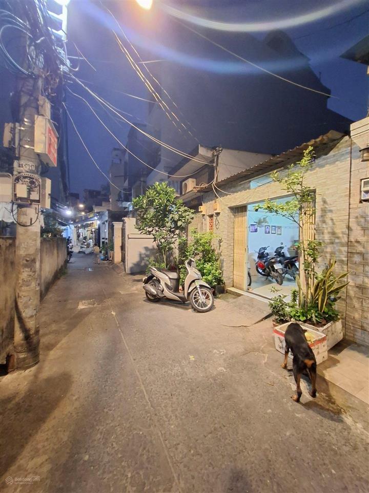 8 tỷ 5  113m². hẻm 6m phạm văn chí. quận 6