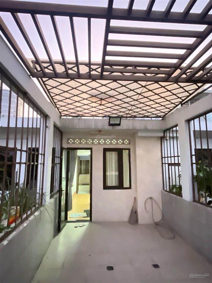 Nhà 5 tầng, khu nhà ở biệt lập, gần vòng xoay phú lâm, quận 6