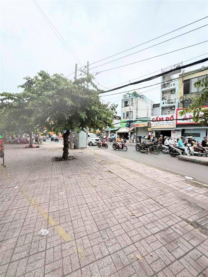 Mặt tiền tân hoà đông, góc thđ  đặng nguyên cẩn, quận 6  ngay chợ phú lâm