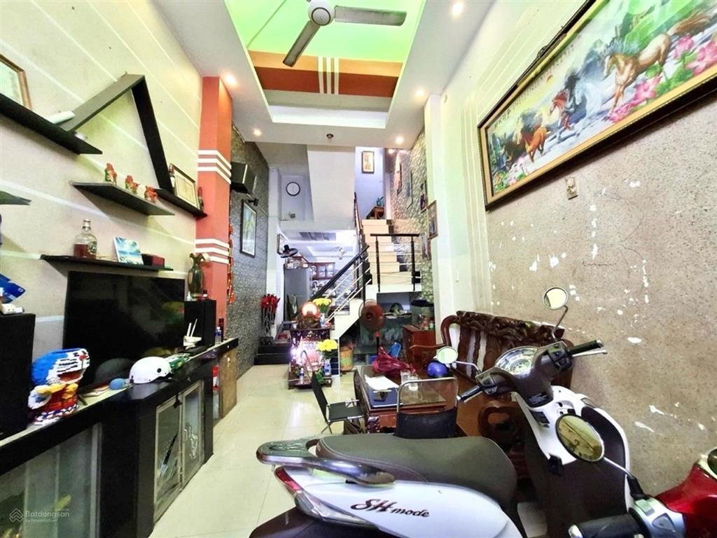 49m2, 4 tầng, hẻm thông, ngay hậu giang, nguyễn văn luông, quận 6