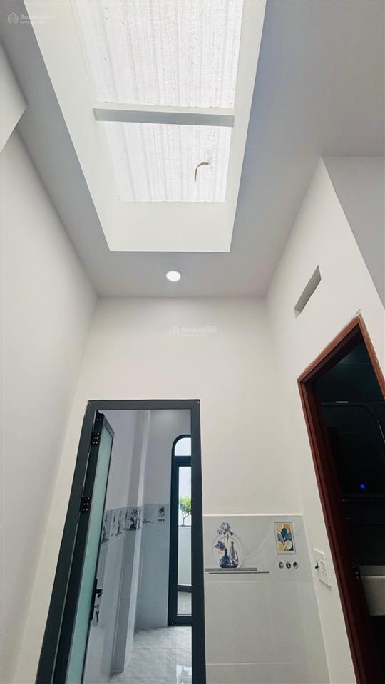 5tỷ25  44m2, nhà mới 2 tầng, 2 mặt hẻm, gần vòng xoay phú lâm, quận 6