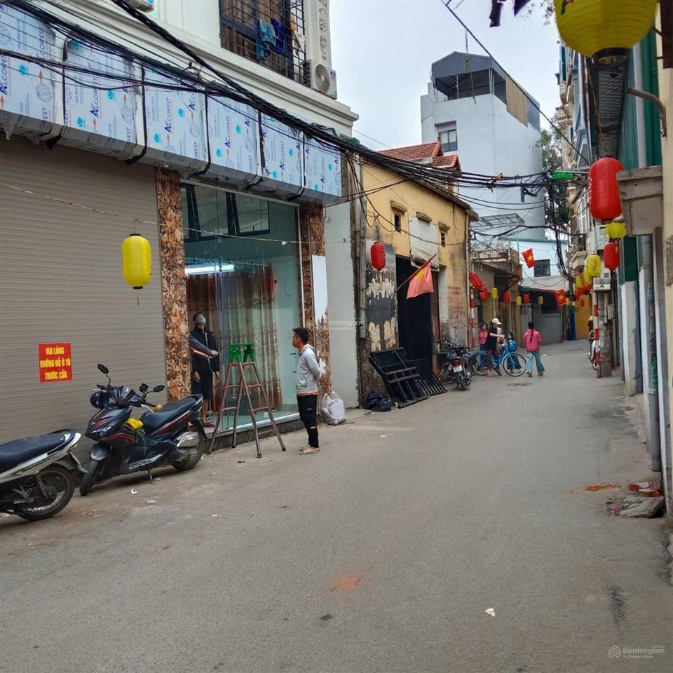 Bán đất tặng nhà c4 hai thoáng khuôn vàng thước ngọc