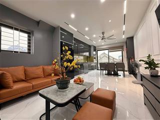 Nhà tây mỗ dt 50m 5 tầng thang máy full nội thất