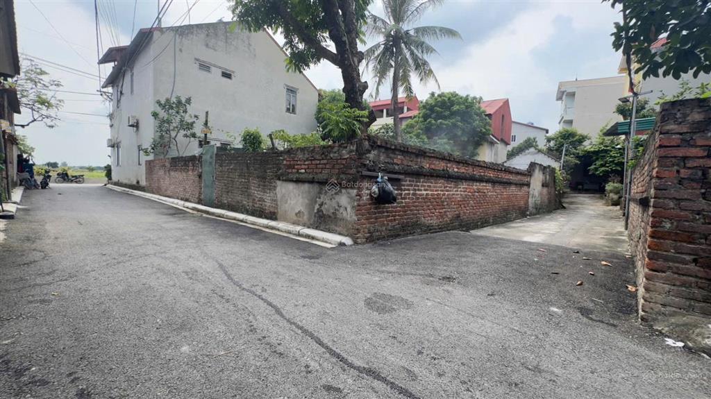 Chính chủ bán lô góc 2 mặt tiền full thổ cư dt 115m2 bìa làng yên nhântiền phong giá rẻ bất ngờ