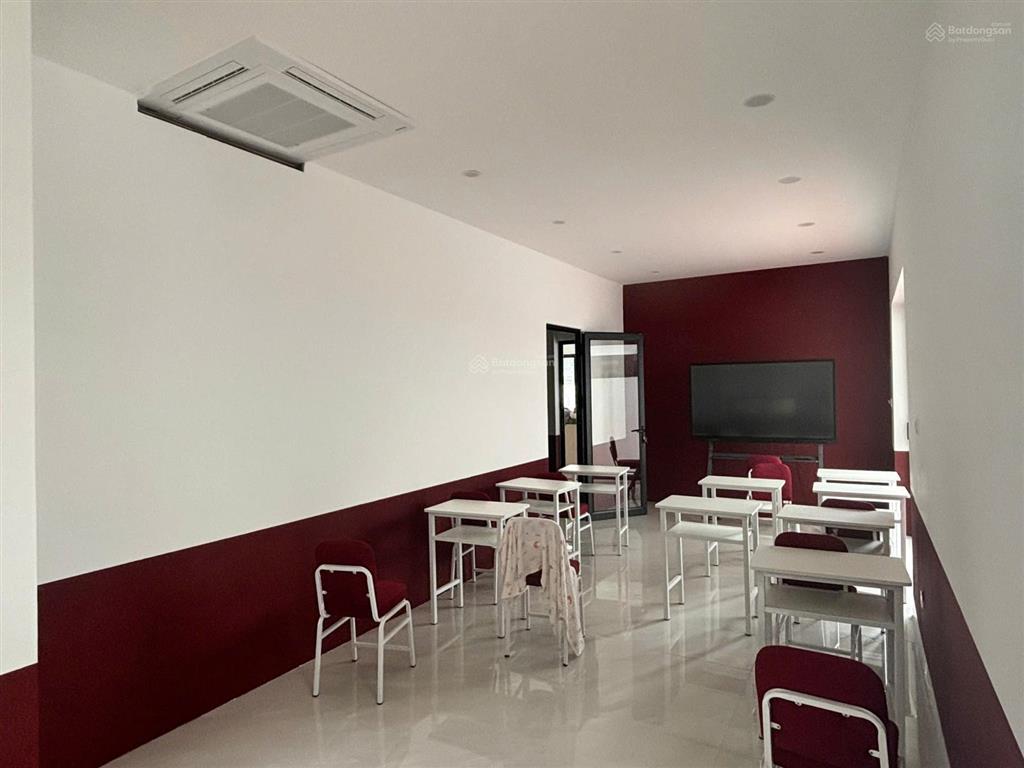 Cho thuê lk khu đô thị louis city đại mỗ nhà hoàn thiện đẹp. gần đường lê quang đạo