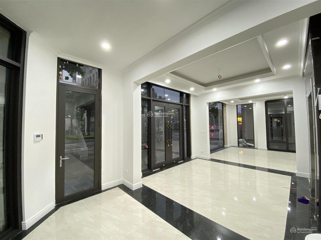 Tôi cần cho thuê nhà khu him lam, vạn phúc . nằm gần trục đường tố hữu , nhà hoàn thiện