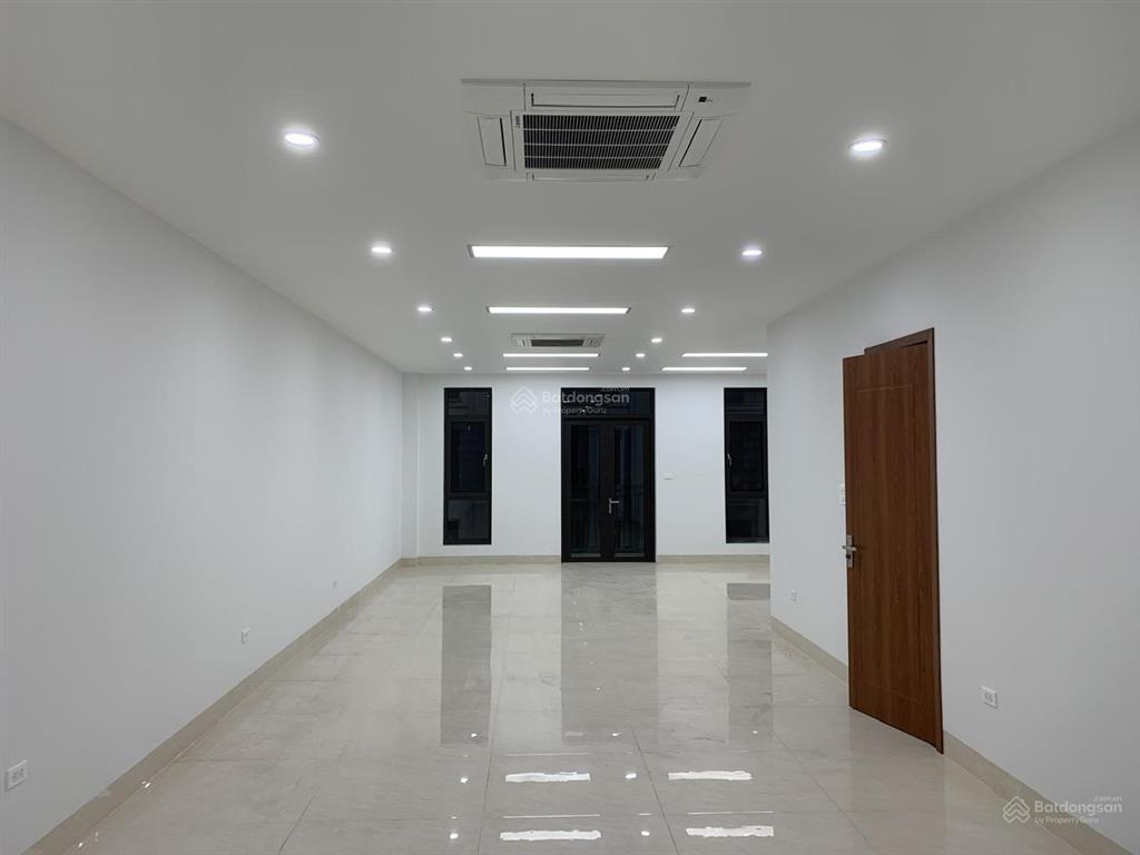 Cần cho thuê gấp văn phòng khu him lam vạn phúc nhà hoàn thiện 7 tầng, thang máy. mặt đường tố hữu
