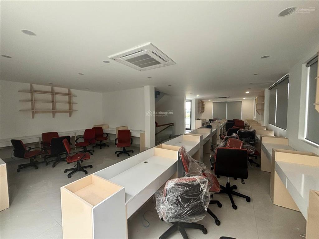 Tôi cần cho thuê biệt thự trong kđt dương nội nhà hoàn thiện đẹp. gần aeomall hà đông