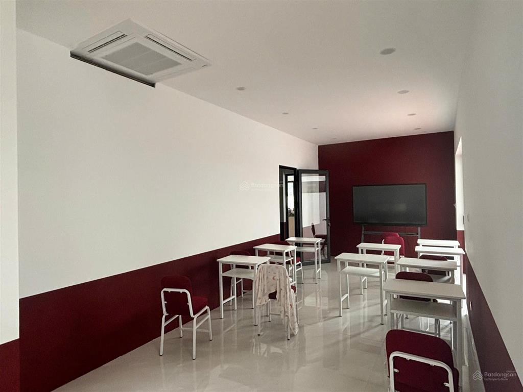 Tôi cần cho thuê biệt thự trong kđt dương nội nhà hoàn thiện đẹp. gần aeomall hà đông