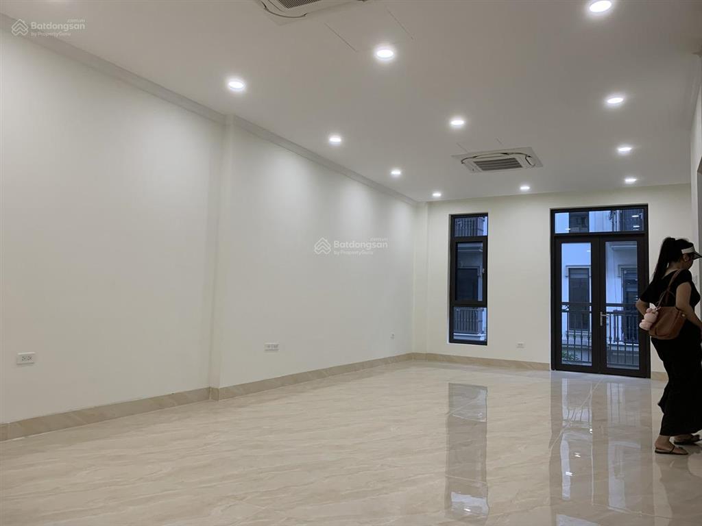 Tôi cần cho thuê shophouse khu đô thị him lam vạn phúc hà đông mặt đường lê văn lương kéo dài