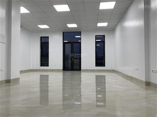 Cho thuê liền kề khu đô thị him lam vạn phúc, nhà hoàn thiện full điều hòa, thang máy