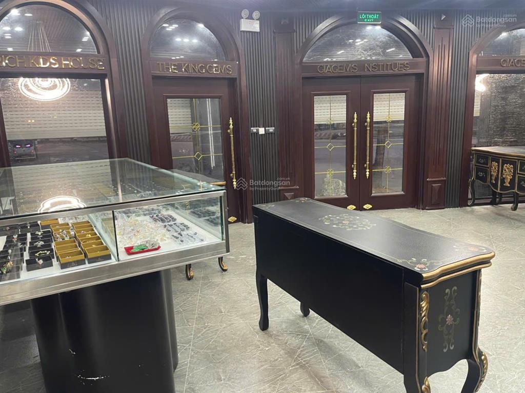 Shophouse 12m x 130m2x9t căn góc nằm ngã 3 trục đường lớn nhất phường kiến hưng hn. đường rộng 99m