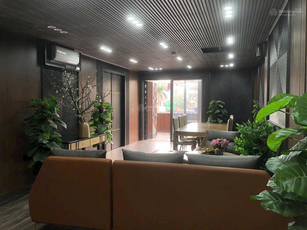 Shophouse 12m x 130m2x9t căn góc nằm ngã 3 trục đường lớn nhất phường kiến hưng hn. đường rộng 99m