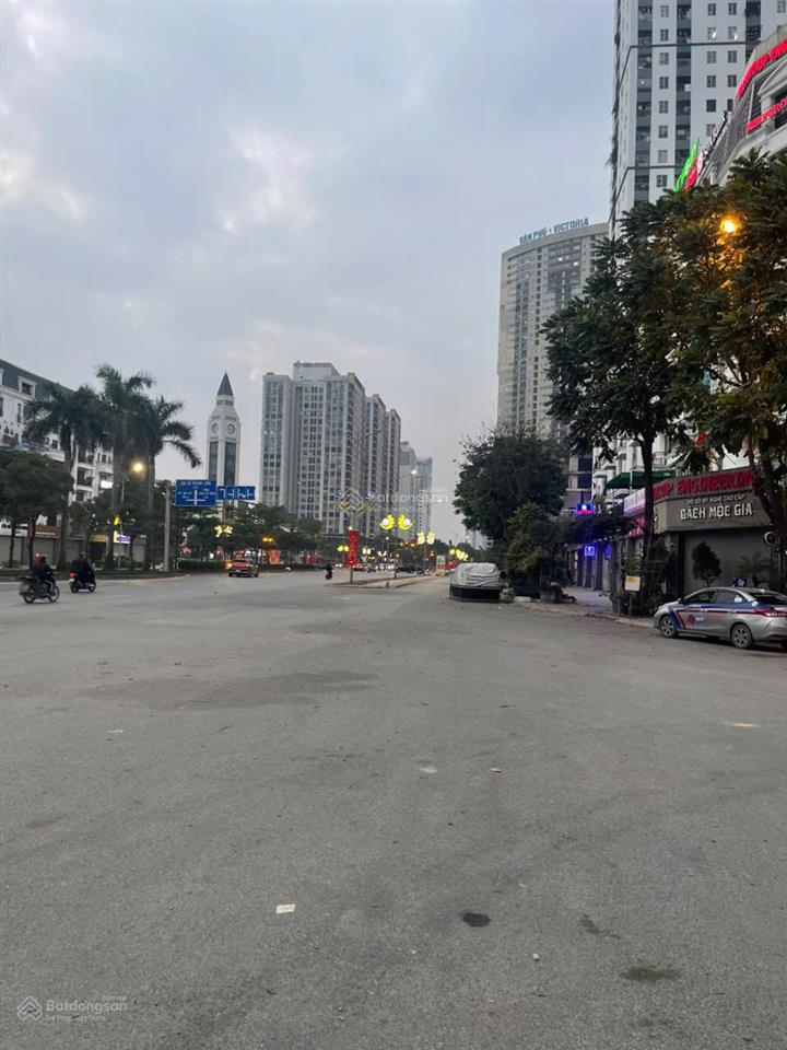 Shophouse 12m x 130m2x9t căn góc nằm ngã 3 trục đường lớn nhất phường kiến hưng hn. đường rộng 99m